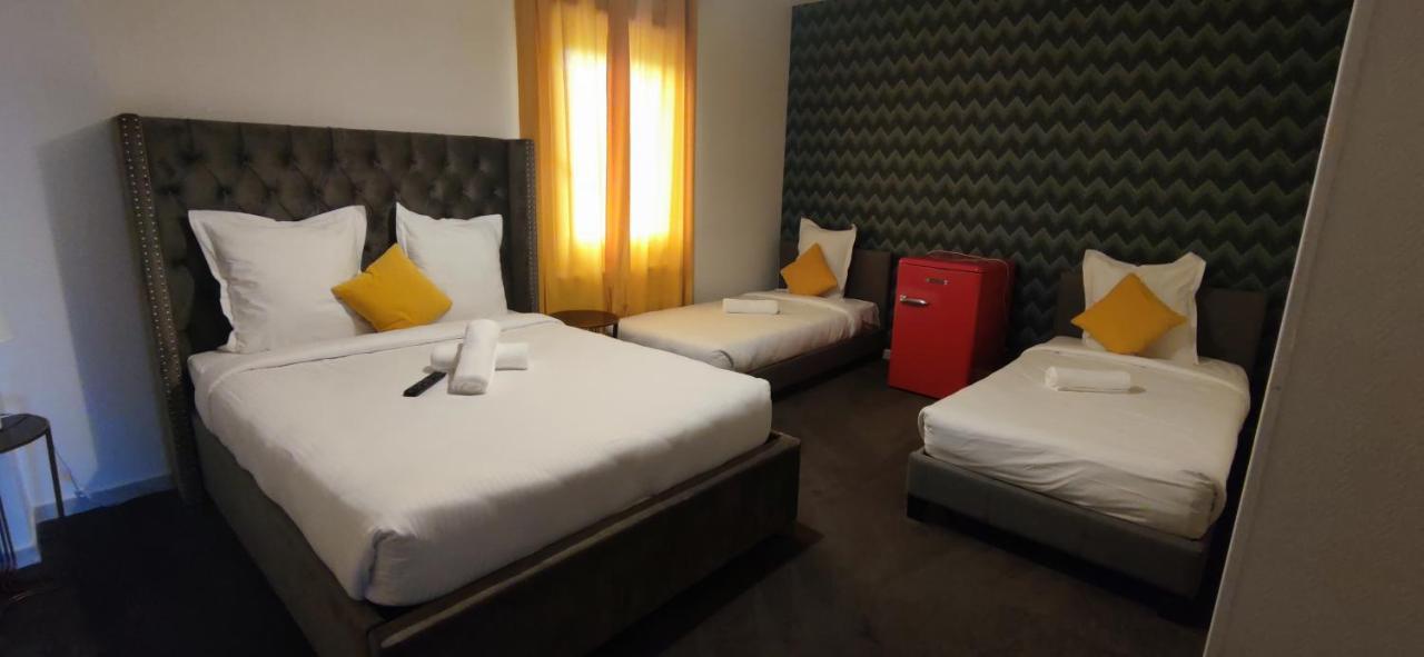 Domaine Malar Hotel Guillerval Bagian luar foto