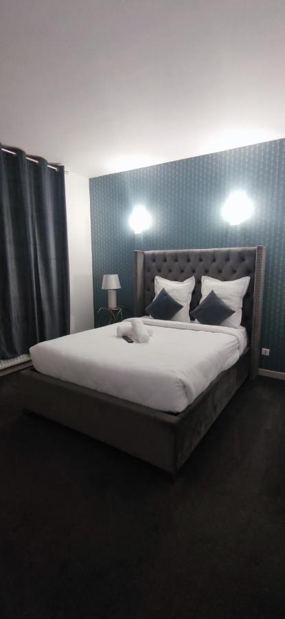 Domaine Malar Hotel Guillerval Bagian luar foto