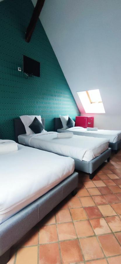 Domaine Malar Hotel Guillerval Bagian luar foto